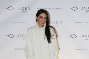 Ολυμπία Χοψονίδου: Με casual look στο κέντρο της Αθήνας - Φόρεσε τα πιο hot αρβυλάκια - εικόνα 11