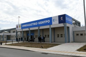 Εμβολιασμός των παιδιών πλέον και από τους παιδιάτρους στα ιατρεία τους- Τι είπαν στη σύσκεψη Μητσοτάκης, Τσιόδρας - εικόνα 3