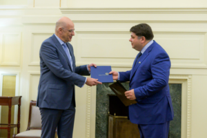 Μήνυμα Δένδια στην Τουρκία μετά το "Μητσοτάκης γιοκ": Δεν πέφτουμε στην παγίδα της όξυνσης