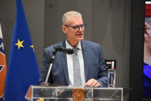 Κλειστοί δρόμοι στο κέντρο της Αθήνας: Συγκέντρωση διαμαρτυρίας για το ναυάγιο στην Πύλο [εικόνες]