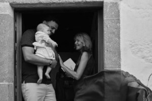 Τζένη Μπαλατσινού: Αγκαλιά με τον γιο της Κικίλια - τζούνιορ στην Πάτμο [εικόνες]