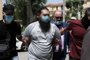 Βρετανίδα βουλευτίνα απειλούσε να ρίξει οξύ στην πρώην φίλη του συντρόφου της