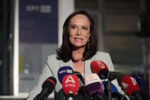 Διαμαντοπούλου για Δούκα: "Να αφήσει τους σκυλοκαβγάδες, μην κολλήσει... ΣΥΡΙΖΑ - Αυτός ήρθε στο γραφείο μου" - εικόνα 3