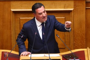 Το κλίμα στην ΚΟ της ΝΔ: Οι αιχμές για τους απόντες, τα "καρφιά" σε Δένδια και η ατάκα Μητσοτάκη για... Κούγκι - εικόνα 6