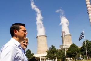 "Ηλεκτρική" σύγκρουση κυβέρνησης - ΣΥΡΙΖΑ για την ενέργεια με προεκλογικό άρωμα - Τα σποτ και τα "λεφτόδεντρα"