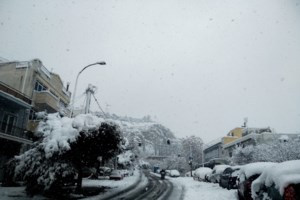 Η κακοκαιρία "Ελπίδα" έφτασε στη Βόρεια Ελλάδα: Πού χρειάζονται αντιολισθητικές