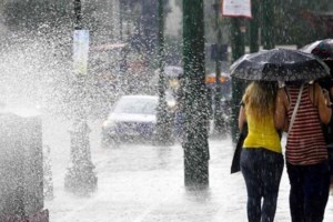 Ισχυρή καταιγίδα στη Θεσσαλονίκη: Άνοιξαν οι ουρανοί και πλημμύρισαν οι δρόμοι [εικόνες - βίντεο]