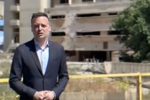 Σοκ στην Τουρκία: Κατέρρευσε επί σκηνής ο διάσημος τραγουδιστής Βολκάν Κονάκ κατά τη διάρκεια συναυλίας στην Αμμόχωστο