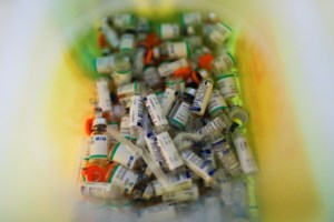 Κορονοϊός: "Όχι" της ΕΕ στις 100 εκατομμύρια επιπλέον δόσεις της Astrazeneca - εικόνα 3