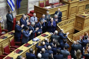 Πρόταση μομφής- Φάμελλος: "Όλα τα σκάνδαλα δείχνουν τον κ. Μητσοτάκη- Οργανωμένος μηχανισμός παραβιάζει το κράτος δίκαιου"