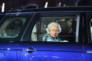 Τα ταξίδια της βασίλισσας Ελισάβετ που έμειναν στην ιστορία: Πού της γύρισαν την πλάτη - Η πρόσκληση έκπληξη στον Μαντέλα - εικόνα 4