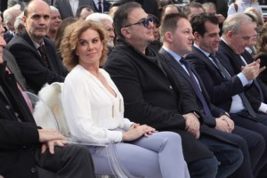 Βουλευτές της ΝΔ έπαιξαν μπάσκετ για καλό σκοπό - Το τζάμπολ του Αδωνη και ο τριποντάκιας Κουμουτσάκος [εικόνες]