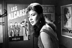 Ρετρό φωτό: Η σικ Τζένη Καρέζη κάνει τη στέψη της "Ωραιότερης Ελληνίδας" το 1967 - Η ηθοποιός που είχε κερδίσει