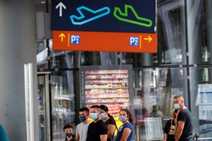 Κορονοϊός: Ποιοι θα κάνουν πρώτοι το εμβόλιο μόλις θα είναι διαθέσιμο- Οι δηλώσεις Κοτζαμάνη - εικόνα 2