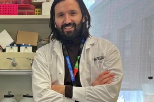 Τζανάκης: Είναι νωρίς να μιλάμε για ενδημική νόσο - Πρέπει να μάθουμε να ζούμε με τον κορονοϊό - εικόνα 2