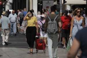Καύσωνας: Ποιοι δημόσιοι υπάλληλοι μπορούν να μην πάνε στη δουλειά - Οι 5 κατηγορίες