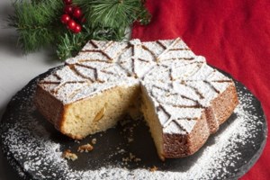 Δίπλες: Πώς θα τις φτιάξετε γρήγορα - Η συνταγή για τις πιο τραγανές και τέλεια μελωμένες [βίντεο]