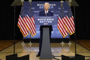 Ο Μπάιντεν επέλεξε την Κάμαλα Χάρις για υποψήφια αντιπρόεδρο - Πρώτη Αφροαμερικανή που διεκδικεί το αξίωμα