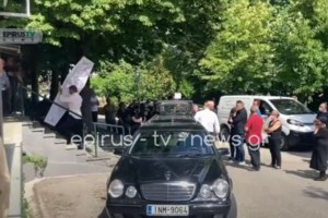 Τραγικός πνιγμός στην Κρήτη: 20χρονος βούτηξε στο νερό μεθυσμένος - Τον βρήκαν σφηνωμένο σε βράχια