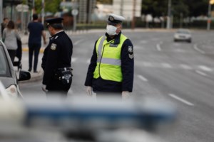 Η "γαϊδουριά" σε αριθμούς: Πάνω από 1.300 κλήσεις για παράνομη στάθμευση σε ράμπα ΑμΕΑ τον Μάιο