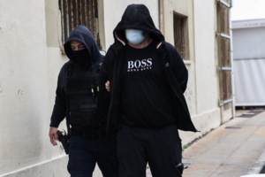Συνελήφθη αστυνομικός για "μπούκες": Τον τσάκωσαν μόλις έβγαινε από σπίτι - Αντιστάθηκε σθεναρά - εικόνα 2