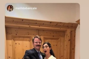 Νικόλας Νιάρχος και Μαλού Ντάλα Πίκολα: Παντρεύτηκαν για τρίτη φορά στη Ρώμη - Η ρομαντική τελετή και το υπέροχο νυφικό - εικόνα 5