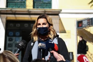 Μπεκατώρου: Δυστυχώς στην Ελλάδα ο φεμινισμός δεν είναι ιδιαίτερα αγαπημένος - εικόνα 3