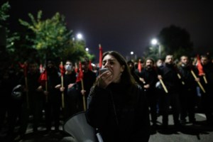 Πολυτεχνείο: Επεισόδια στα Εξάρχεια - Μολότοφ και χημικά σε Θεσσαλονίκη και Πάτρα [Εικόνες - Βίντεο] - εικόνα 27