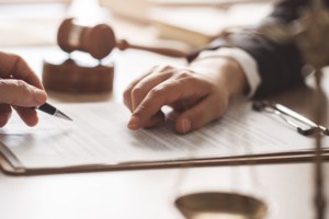 ΑΑΔΕ: Απλήρωτοι φόροι 7,2 δισ. ευρώ το 2025 - Κάτω από 3,9 εκατ. οι οφειλέτες