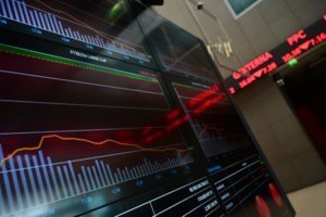 Πιερρακάκης: "Ναι" σε φόρο 2 ευρώ για τα φθηνά δέματα από Ασία