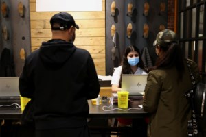 Και επίσημα σε μερικό lockdown ξανά η Ολλανδία - Τρεις εβδομάδες θα διαρκέσουν τα νέα μέτρα