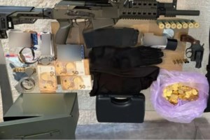 Ομόνοια: 65χρονος εισέβαλε στα γραφεία του ΕΦΚΑ και απείλησε τους υπαλλήλους με στυλιάρι