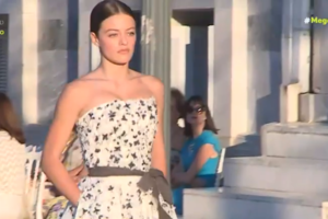 Γαία Μερκούρη: Δείχνει το απίστευτα γυμνασμένο κορμί και τους κοιλιακούς της με μαύρο μπικίνι - εικόνα 7