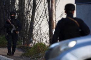 Αιματηρό επεισόδιο στο Κόσοβο: Στρατιώτης πυροβόλησε και τραυμάτισε δύο νεαρούς Σέρβους