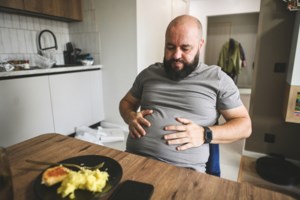 Καθηγητής Χρούσος: Οι ορμόνες του στρες κατατρώνε τον οργανισμό – Υπνος, καλή διατροφή, μέτρια άσκηση και να "ξεφεύγουμε"