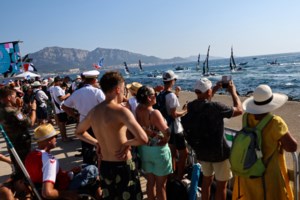 Κορονοϊός: 833 εισαγωγές, 25 διασωληνώσεις και 40 θάνατοι - Αύξηση ιικού φορτίου στα λύματα