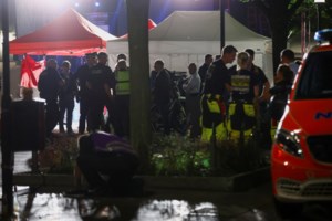 Γερμανία: Βρέθηκε το όπλο της αιματηρής επίθεσης σε φεστιβάλ στο Ζόλινγκεν - Η αστυνομία επιβεβαίωσε τη σύλληψη ενός 15χρονου - εικόνα 3