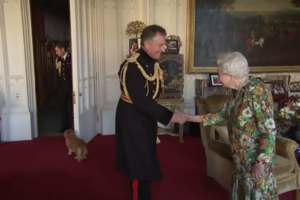 Βρετανία: Ένα στα τρία καταστήματα συνεχίζει να έχει έλλειψη σε πατατάκια