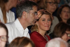 Η Σία Κοσιώνη παρουσίασε το πρώτο της βιβλίο στη Λάρισα [εικόνες - βίντεο]