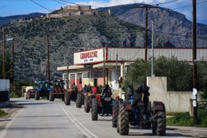 Χρυσοχοΐδης: "Όχι" για τα τρακτέρ στην Αθήνα – Αποφασισμένοι οι αγρότες να τα κατεβάσουν παρά το "μπλόκο"