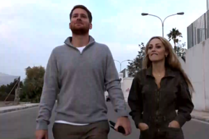 Τζέιμς Καφετζής: H τρυφερή απόφαση να υιοθετήσει πυρόπληκτο σκυλάκι από τη Ρόδο - Eικόνες