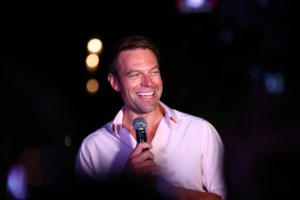 "Θέλετε να με ξεδοντιάσετε;": Η απάντηση του Στέφανου Κασσελάκη σε ερώτηση δημοσιογράφου του Mega [Βίντεο] - εικόνα 2