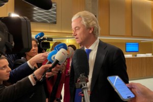 Ραγδαίες εξελίξεις στην Ολλανδία: Έπεσε η κυβέρνηση μετά την αποχώρηση του ακροδεξιού Βίλντερς - Παραιτήθηκε ο πρωθυπουργός - εικόνα 2