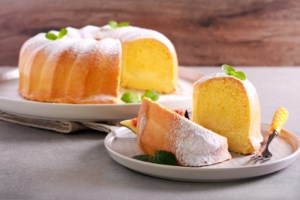 Το πιο αφράτο και ζουμερό κέικ με πραλίνα και με 3 μόνο υλικά