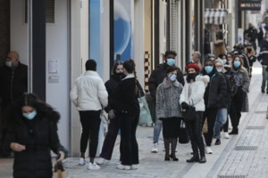 Κορονοϊός - Κικίλιας: 5.324 ενεργά κρούσματα στη χώρα - Ποιες περιοχές προκαλούν ανησυχία