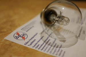 Φθηνότεροι φέτος οι λογαριασμοί κινητής τηλεφωνίας - "Ανάσα" για τους νέους 15-29 ετών