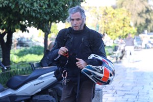 Ξεσπά ο Μικρούτσικος: Εγώ αυτή τη στιγμή ζω στο σκοτάδι! Χρωστάω το ηλεκτρικό μου, δεν έχουμε λεφτά να φάμε