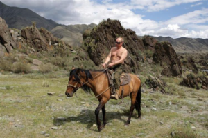 "Προσφέρθηκα να μεταφέρω μήνυμα του Ζελένσκι στον Πούτιν" είπε ο Ινδονήσιος πρόεδρος