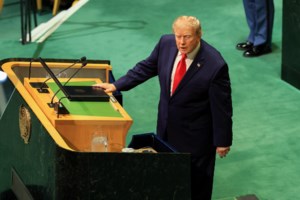Ο Ντόναλντ Τραμπ "έσπασε" το πρωτόκολλο για τον Σι Τζινπίνγκ -Τον υποδέχτηκε προσωπικά στο αεροδρόμιο - εικόνα 6