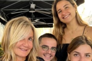 Γιατί η Λίλι Κόλινς αναφέρθηκε στον Κυριάκο Μητσοτάκη και στη Μαρέβα: "Παρακολουθούν το ''Emily in Paris''"